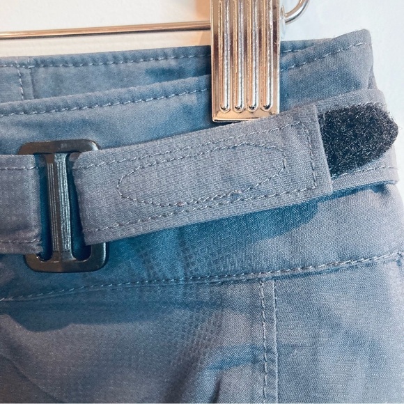 COLUMBIA Sz M Titanium Many Pockets Magnetic and Zipper Closure Snow Ski Pants - Picture 7 of 15